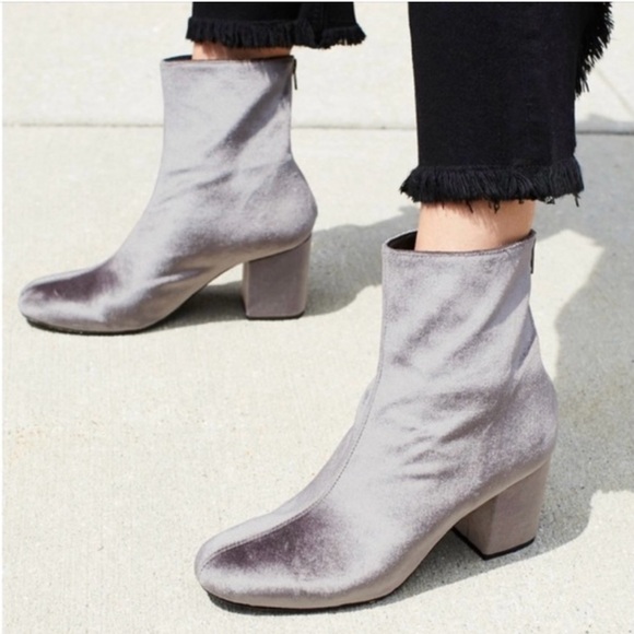 Free People Grey/Silver Velvet Cecile Ankle Boots Size 41 - Picture 9 of 13
